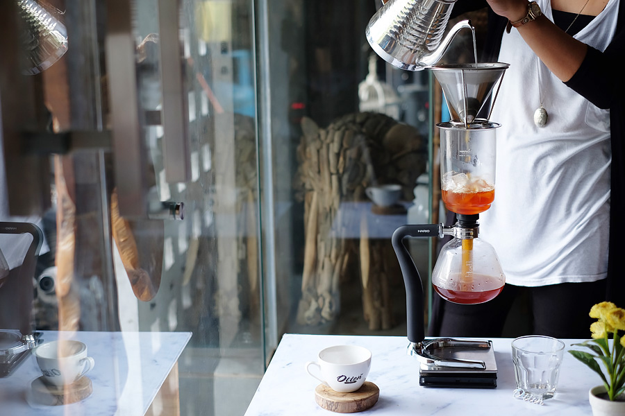 SYPHON POURED ICE COFFEE | Otten Coffee