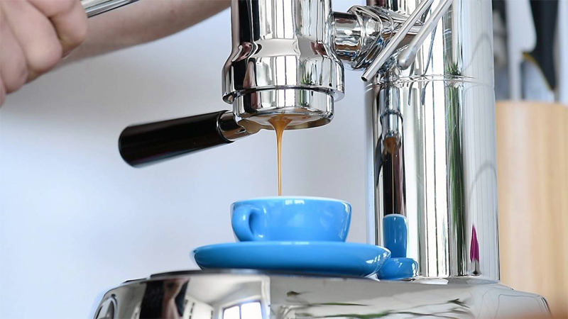KEUNGGULAN LA PAVONI LEVER ESPRESSO 