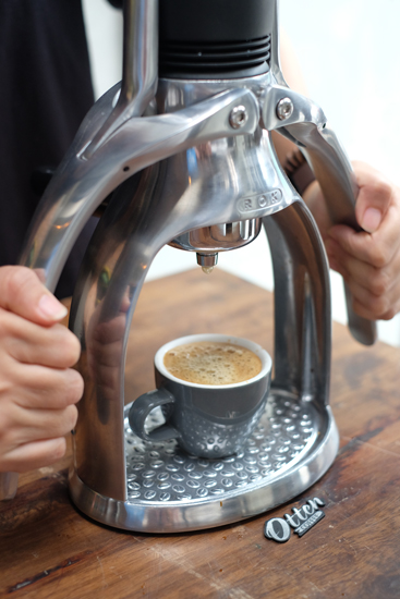 MANA PEMBUAT ESPRESSO MANUAL TERBAIK 