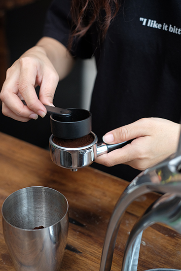 MANA PEMBUAT ESPRESSO MANUAL TERBAIK 