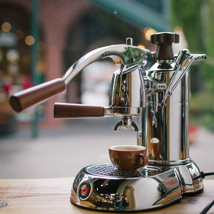 KEUNGGULAN LA PAVONI LEVER ESPRESSO 
