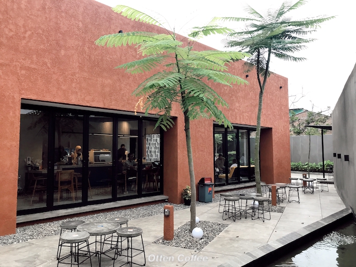 Hardapana Coffee & People Cafe Kopi di Medan dengan nuansa semi industrialis