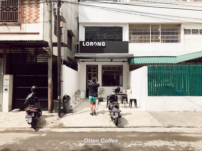 Lorong Coffee Shop Medan dengan konsep minimalis